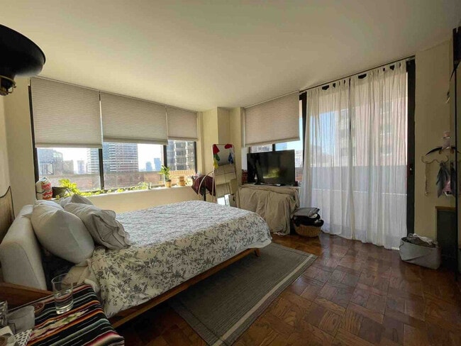 Photo - 330 E 38th St Unit SI ID1358388P