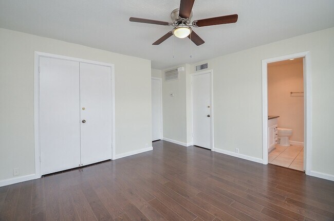 Photo - 2121 Fountain View Dr Unit 50