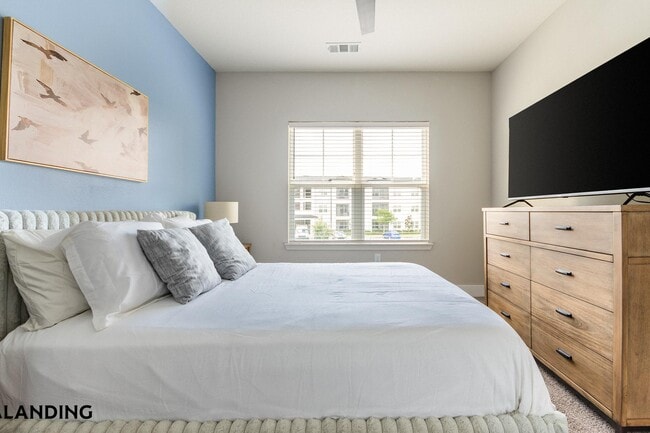 Photo - 3060 Southcreek Blvd Unit 10-207