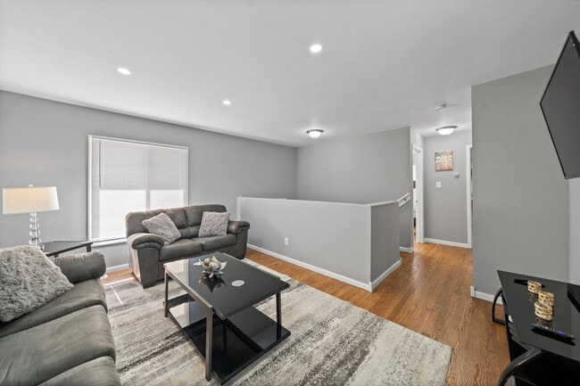 Photo - 21937 E Churchill Dr Unit ID1285028P