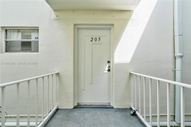 Photo - 4205 N University Dr Unit 205