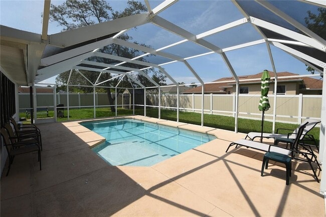 Photo - 59 Fallen Oak Ln