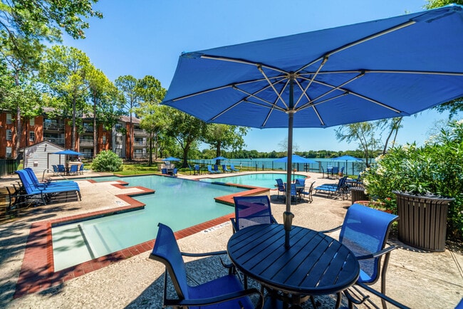 Photo - Waterside Apartments