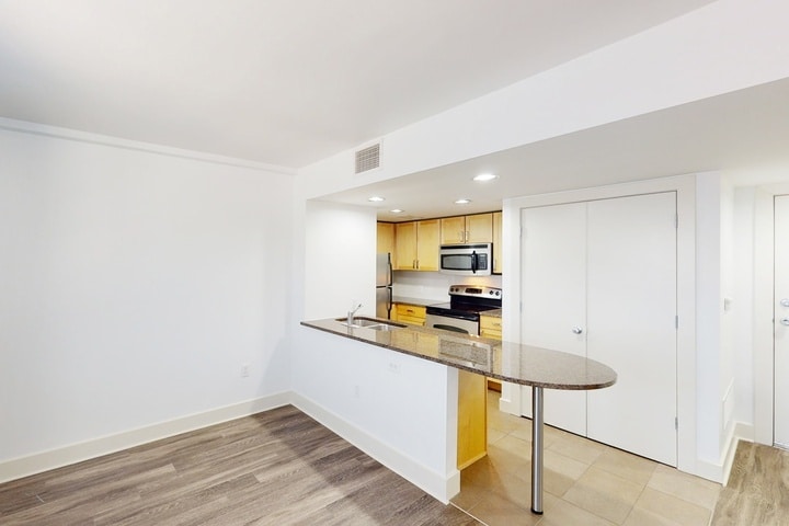 Floor Plan - cly1b03