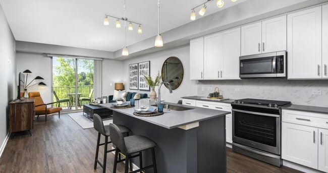 Building Photo - Deer Park Crossing Apartments