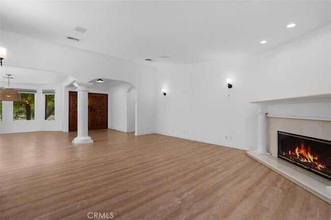 Photo - 600 Cliff Dr
