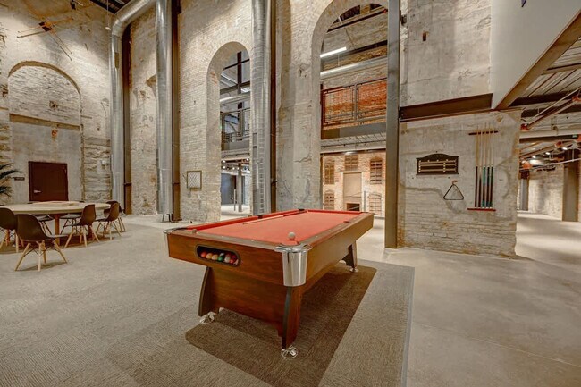 Photo - 1009 W Juneau Ave Unit ID1263030P