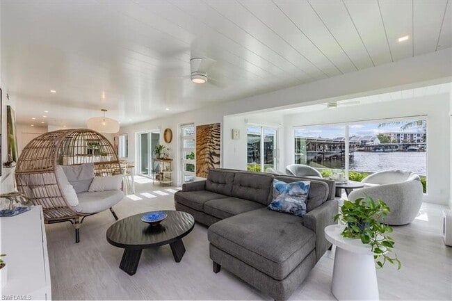 Photo - 1100 8th Ave S