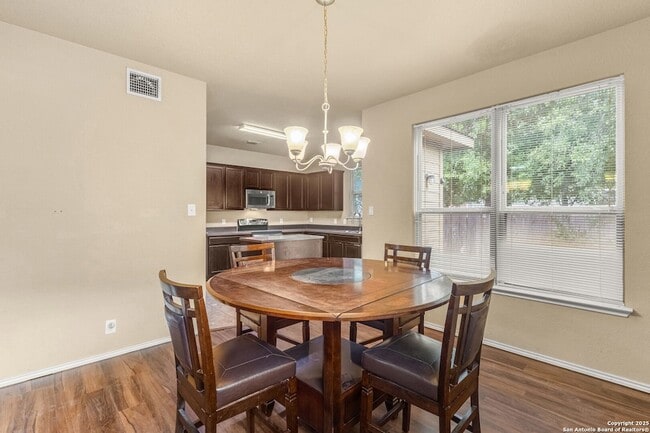 Photo - 7118 Sunny Day