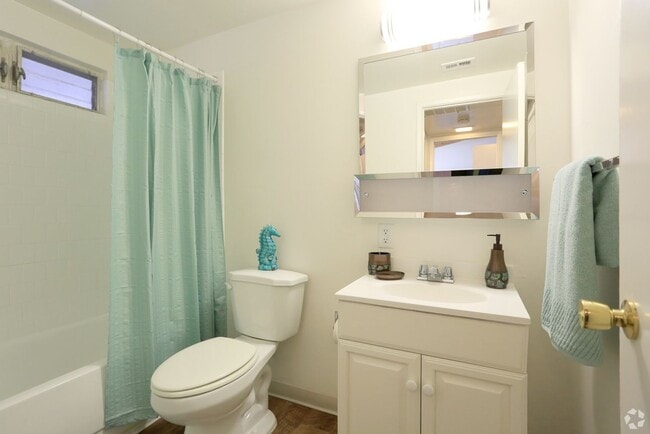 Photo - Garden Club Apartments