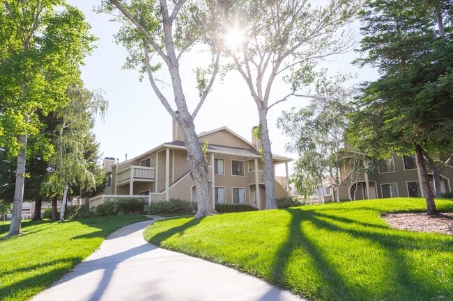 Photo - Amador Lakes Apartments