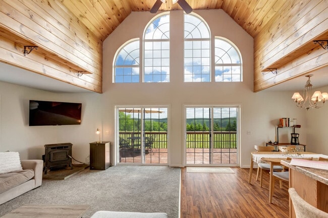 Photo - 2109 Dunk Hill Rd Unit SI ID1492963P