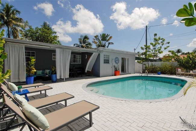 Photo - 21 NE 57th Ct