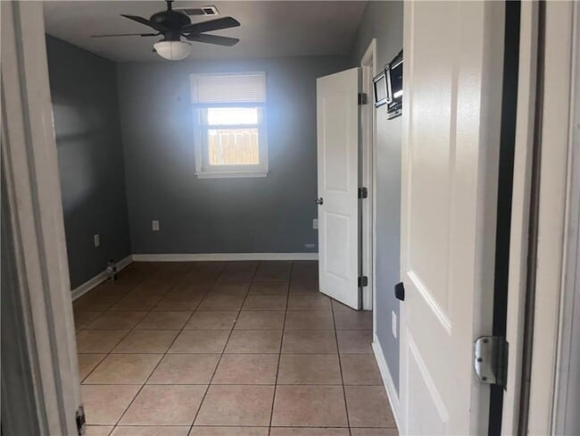 Photo - 7500 Symmes Ave