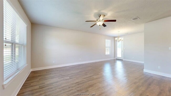 Photo - 3901 WS Phillips Pkwy