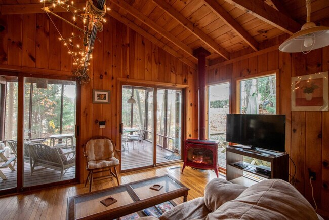 Photo - 4168 Lake Shore Dr Unit ID1376009P