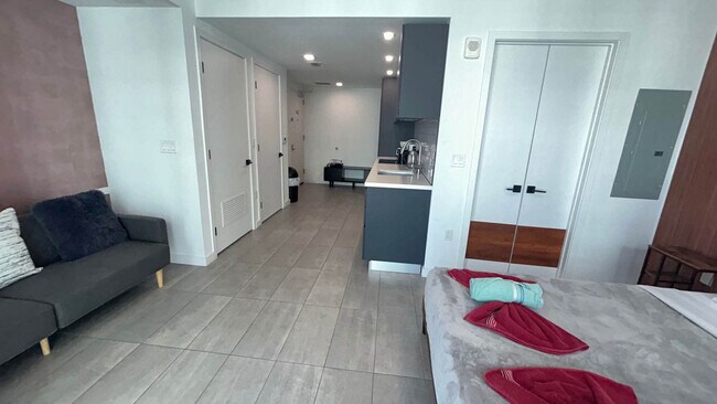 Photo - 227 NE 2nd St Unit FL23-ID1261242P