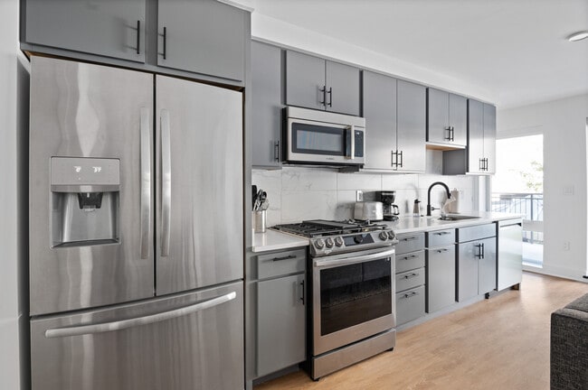 Photo - District (Furnished Rooms)