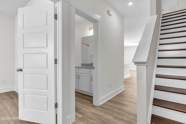 Photo - 7028 Crew Dr