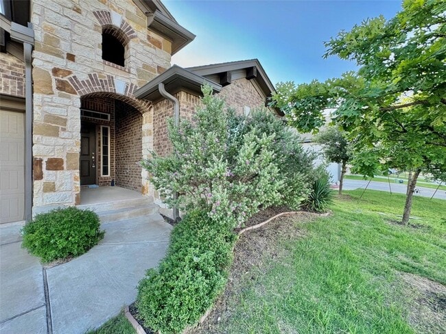 Photo - 1212 Matt Ln