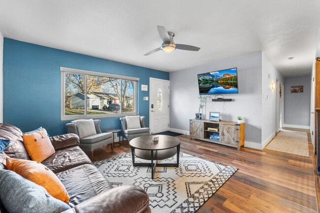 Building Photo - 6029 Iris Way Unit SI ID1604839P
