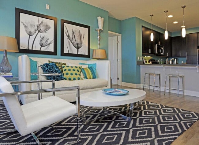 Building Photo - 5945 Linda Vista Rd Unit ID1266146P