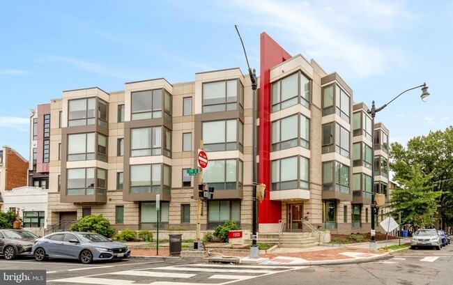 Building Photo - 1500 Pennsylvania Ave. SE Unit 305