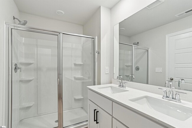 Photo - 7 Gramercy Wds Ln