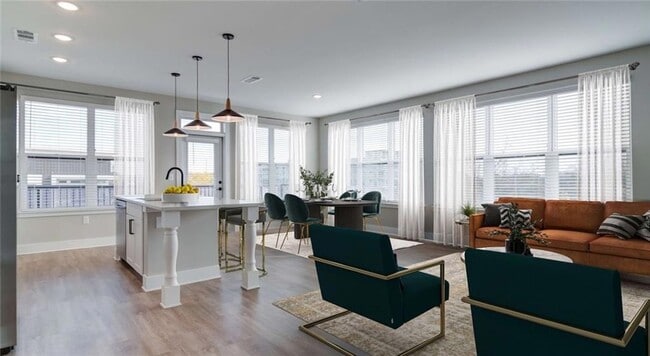 Photo - 230 M.L.K. Jr Dr SE