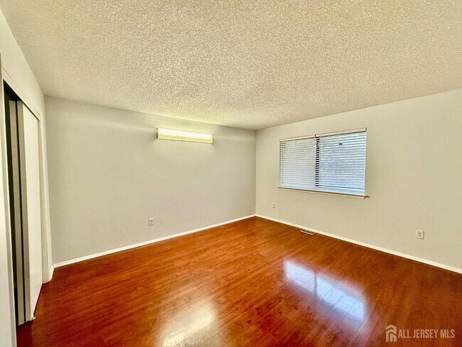 Photo - 1404 Edison Glen Terrace