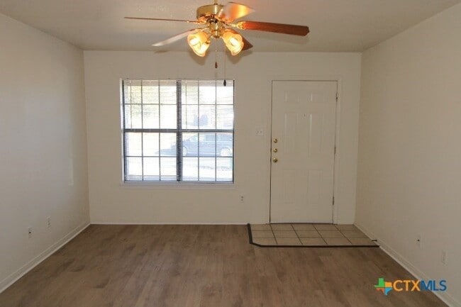 Photo - 305 Cedar Ridge Dr Unit B