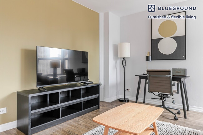 Photo - 8 W Chestnut St Unit FL21-ID1303