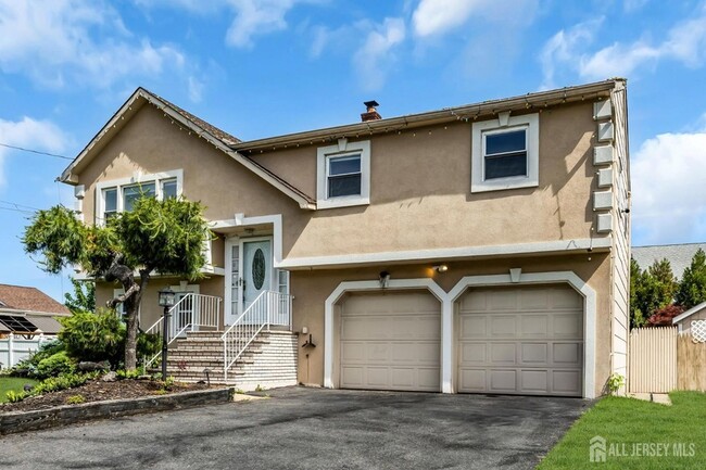 Photo - 132 Somerset Ave