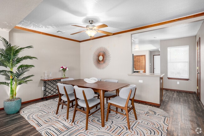 B5 - 2BR, 2BA - 1450SF - Dining Room - Garden Gate