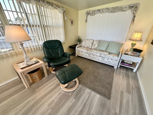 Building Photo - 564 Nettles Blvd Unit SI ID1537491P