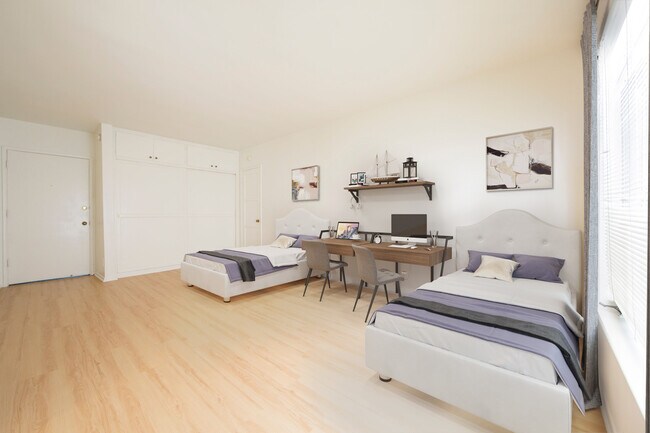 Photo - Gayley Manor Apartments