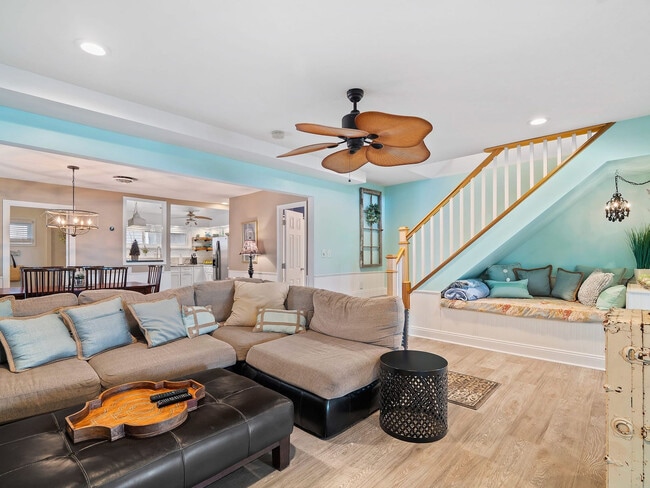 Building Photo - 6209 Oakwood Beach Dr Unit SI ID1593908P