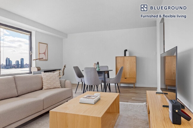 Photo - 20 Waterside Plaza Unit SI FL15-ID979