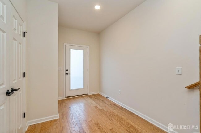 Photo - 103 Vaughn Dr