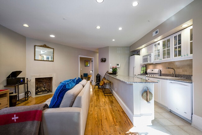 Photo - 1738 19th St NW Unit ID605P