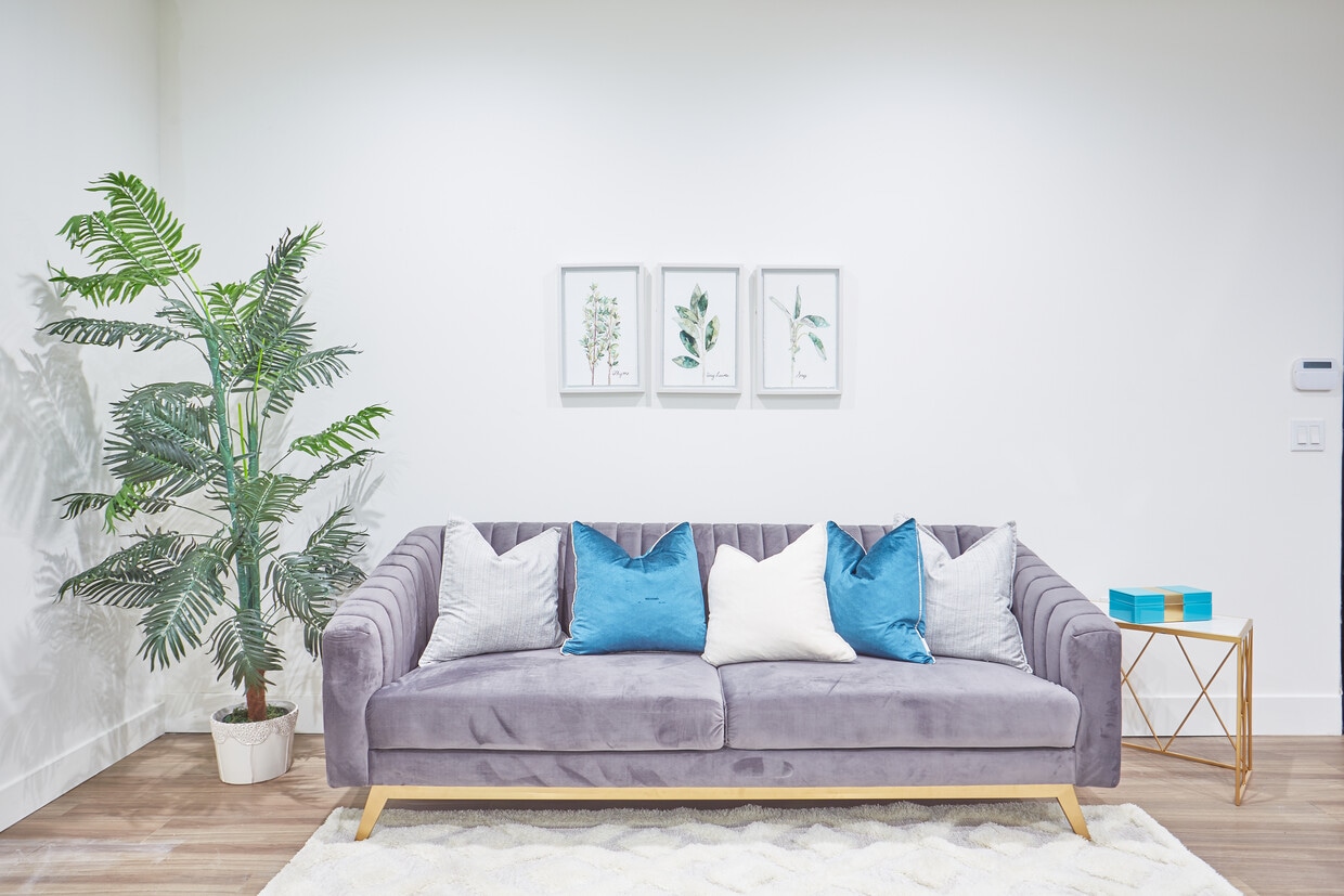 Floor Plan - 4 Bed 3 Bath - 1292 sqft