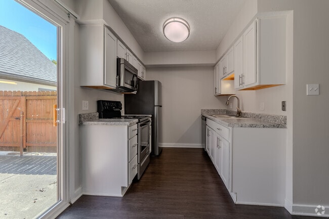 2BR, 2.5BA - 1,104SF - The Delaney - Kitchen - Turkey Run Village