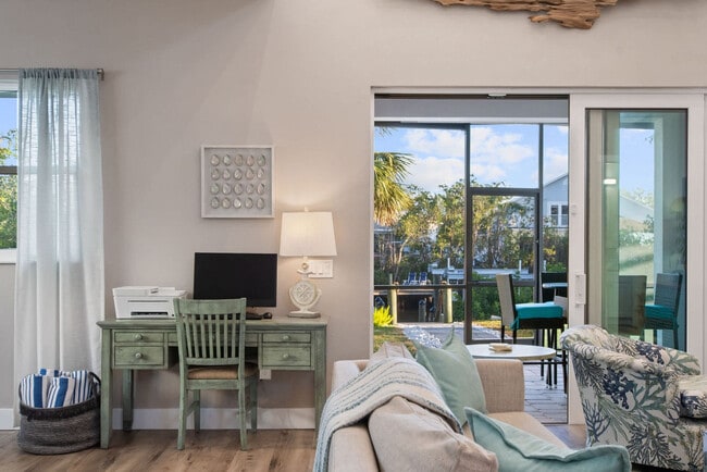 Building Photo - 901 30th Ct E Unit ID1284304P