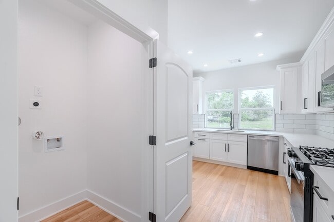 Photo - 7903 Sunnyhill St