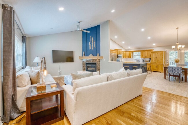 Photo - 9 N Cerney Ln Unit ID1297034P