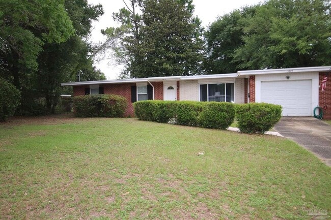 Photo - 3875 Arbutus Dr