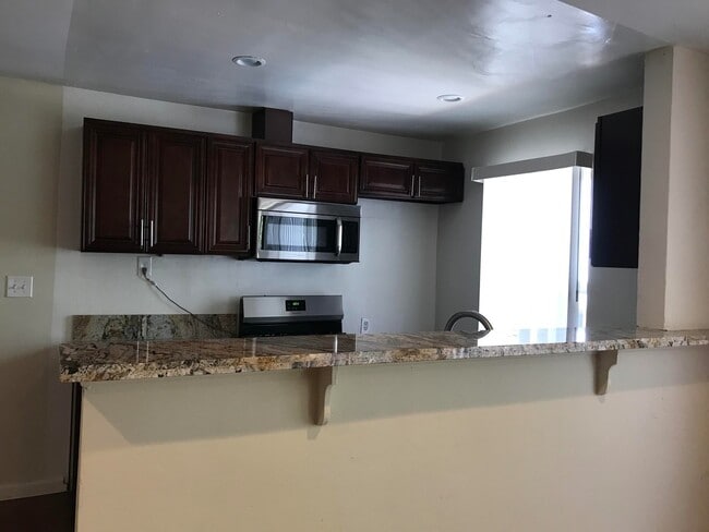 Photo - Spacious Units available - Great Location! -- Hollywood