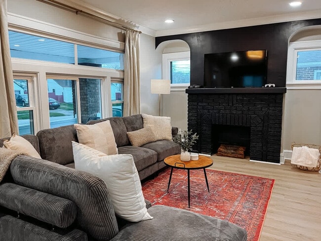 Photo - 3923 Victory Blvd Unit SI ID1496091P