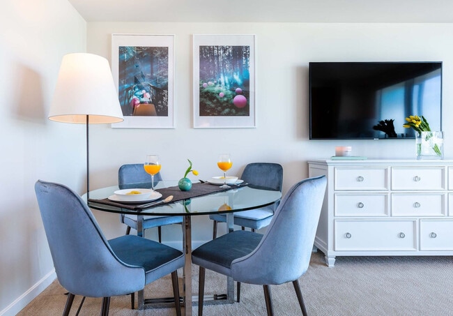 Photo - 2889 McFarlane Rd Unit ID1240509P