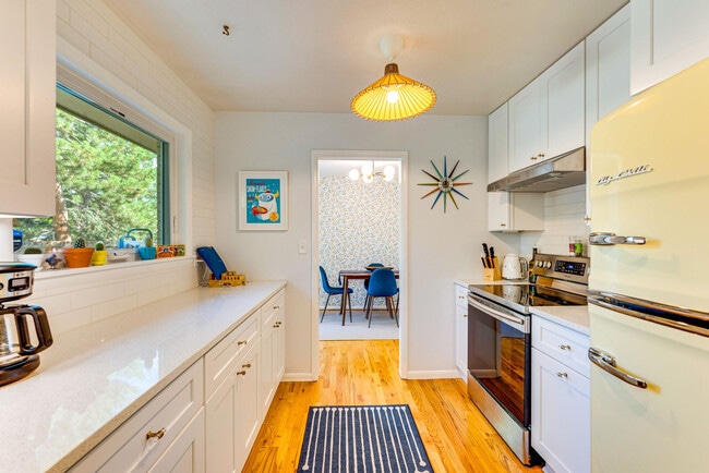 Photo - 725 35th St Unit SI ID1546172P